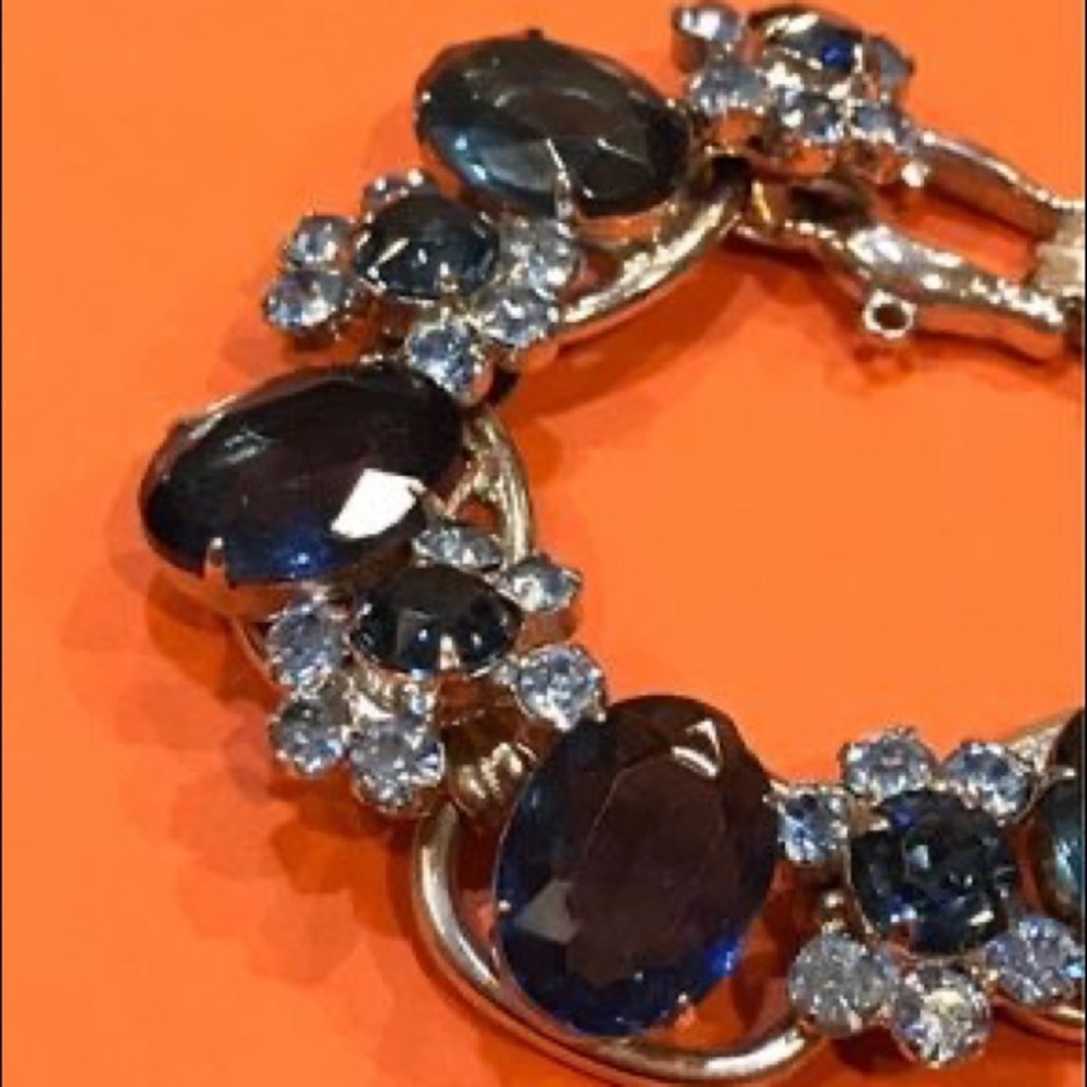 Juliana DeLizza and Elster Montana Blue Bracelet 60s vintage preowned